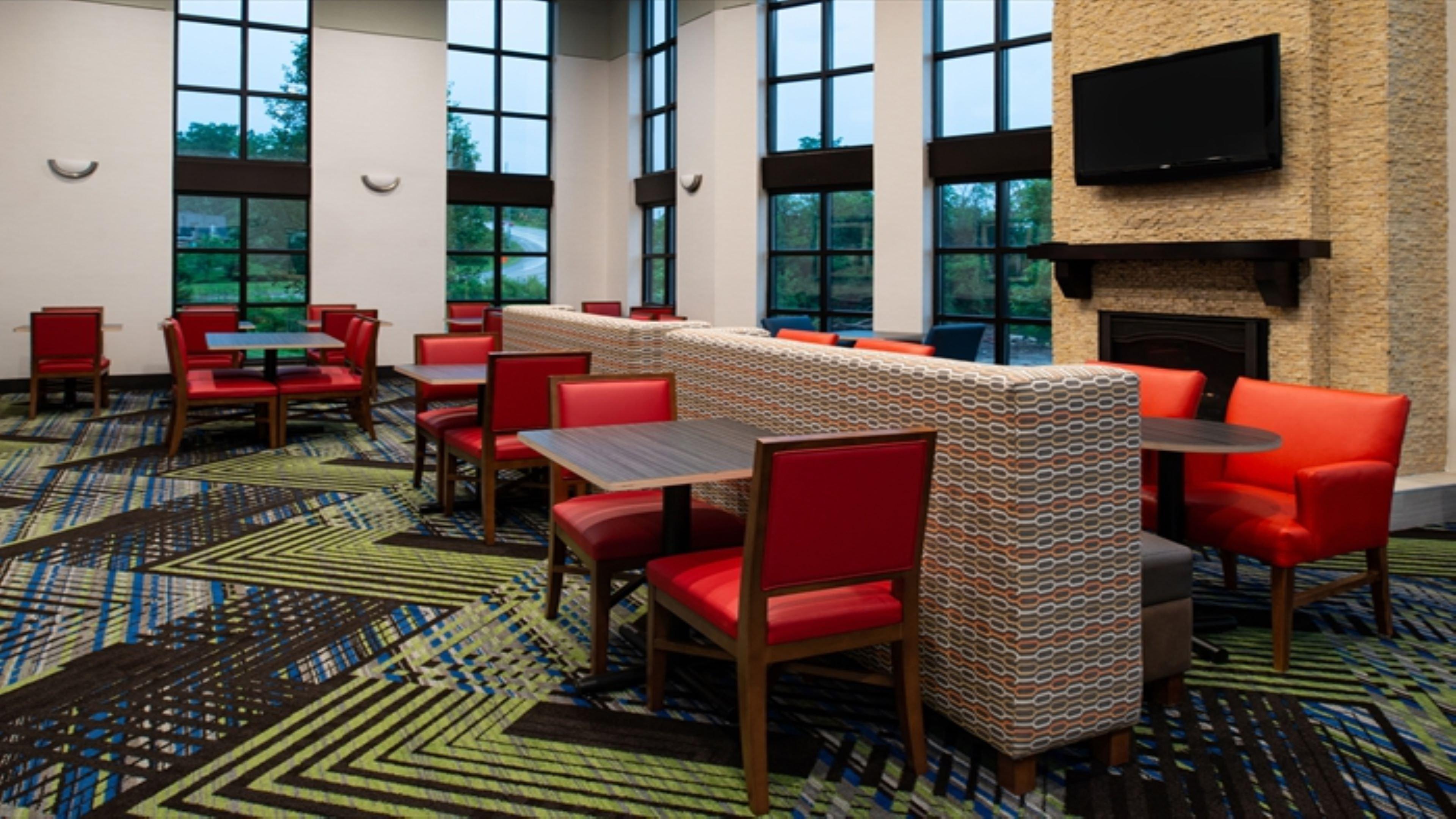 Holiday Inn Express Cincinnati West By Ihg Dent Exteriör bild