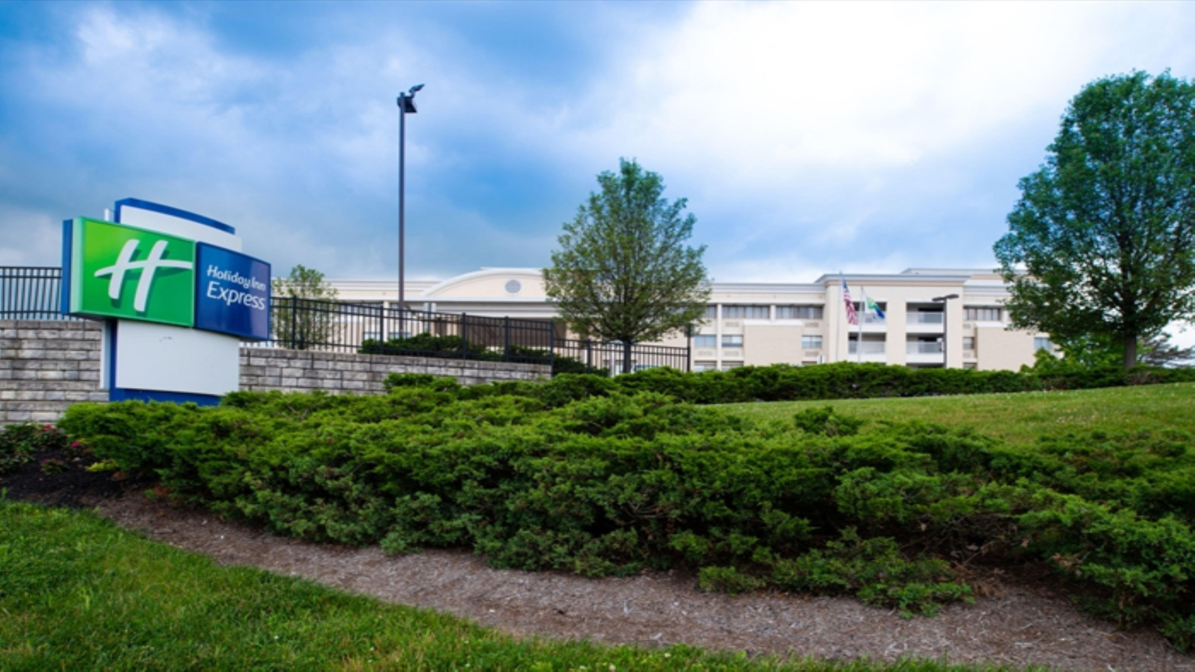 Holiday Inn Express Cincinnati West By Ihg Dent Exteriör bild